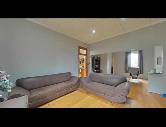 3 BEDROOM HOUSE FOR SALE IN PRESTBURY